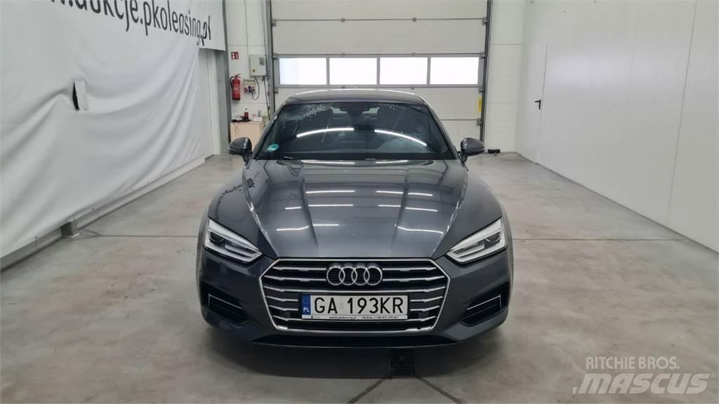 Audi A5 自動車