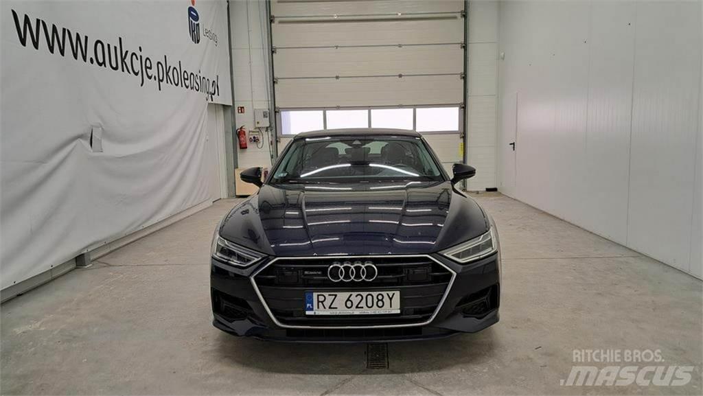Audi A7 自動車