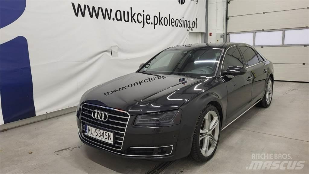 Audi A8 自動車