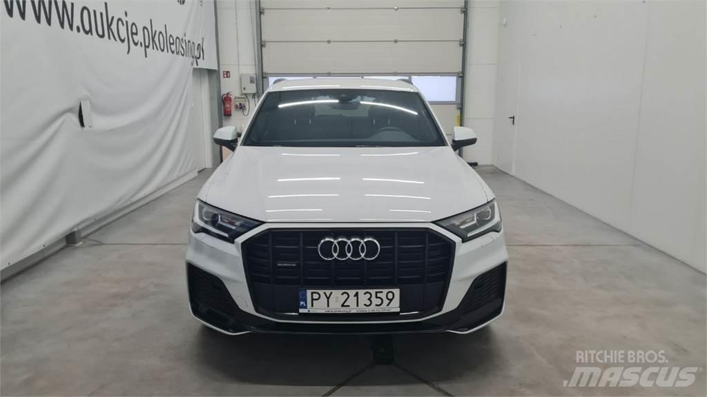 Audi Q7 自動車