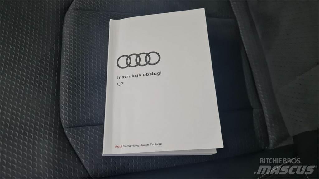 Audi Q7 自動車