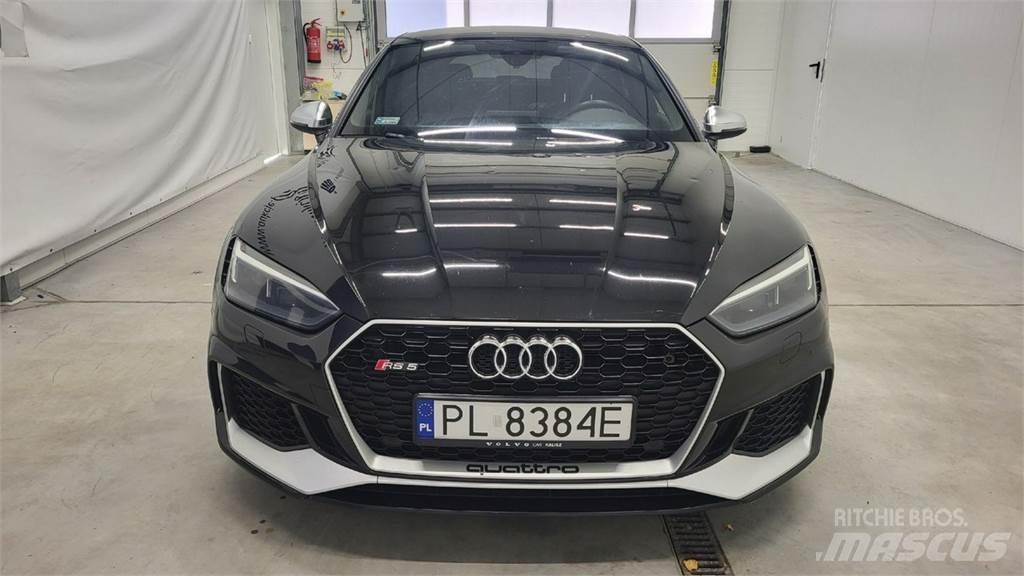 Audi RS5 自動車