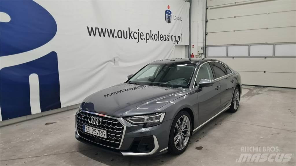 Audi S8 自動車