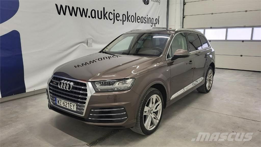 Audi SQ7 自動車