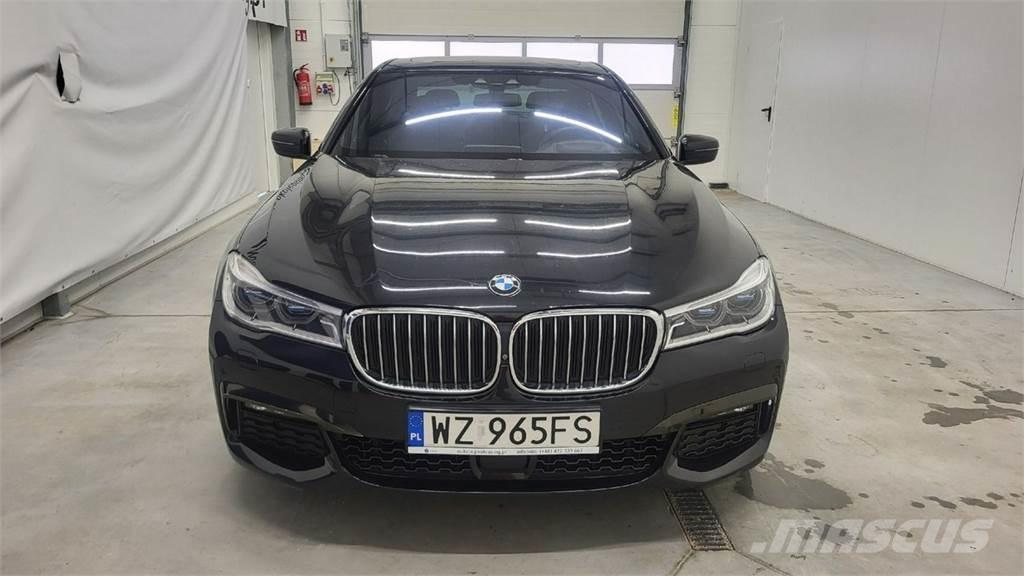 BMW 740 自動車