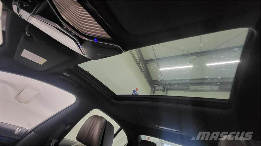 BMW 740 自動車