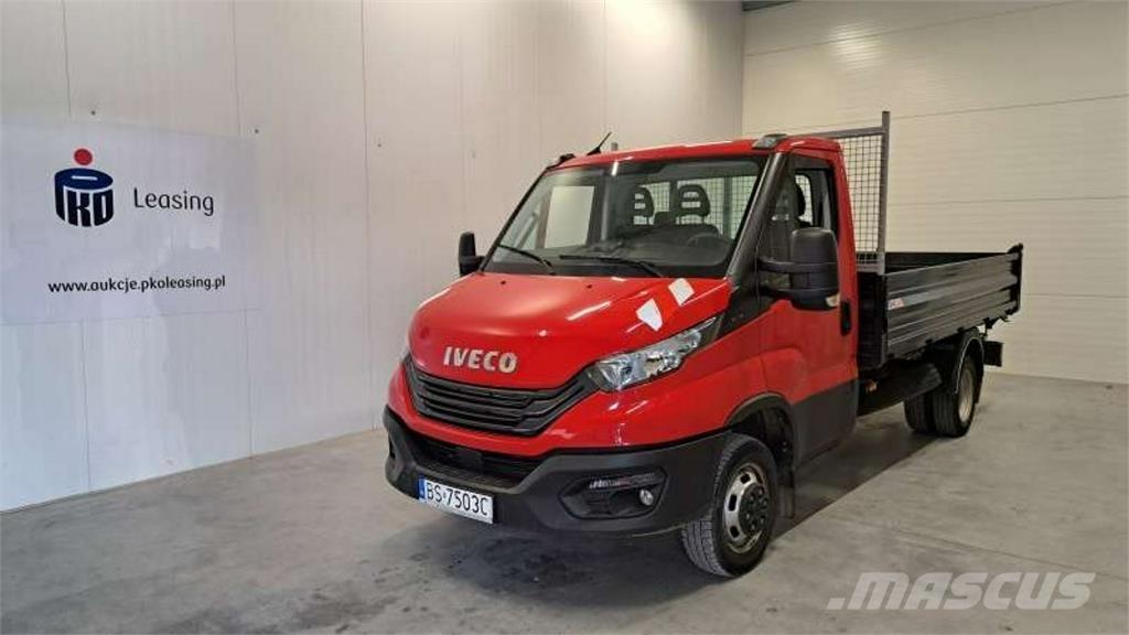 Iveco Daily パネルバン