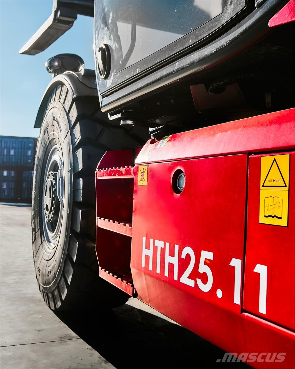 Magni HTH 25.11 テレスコーピックハンドラー