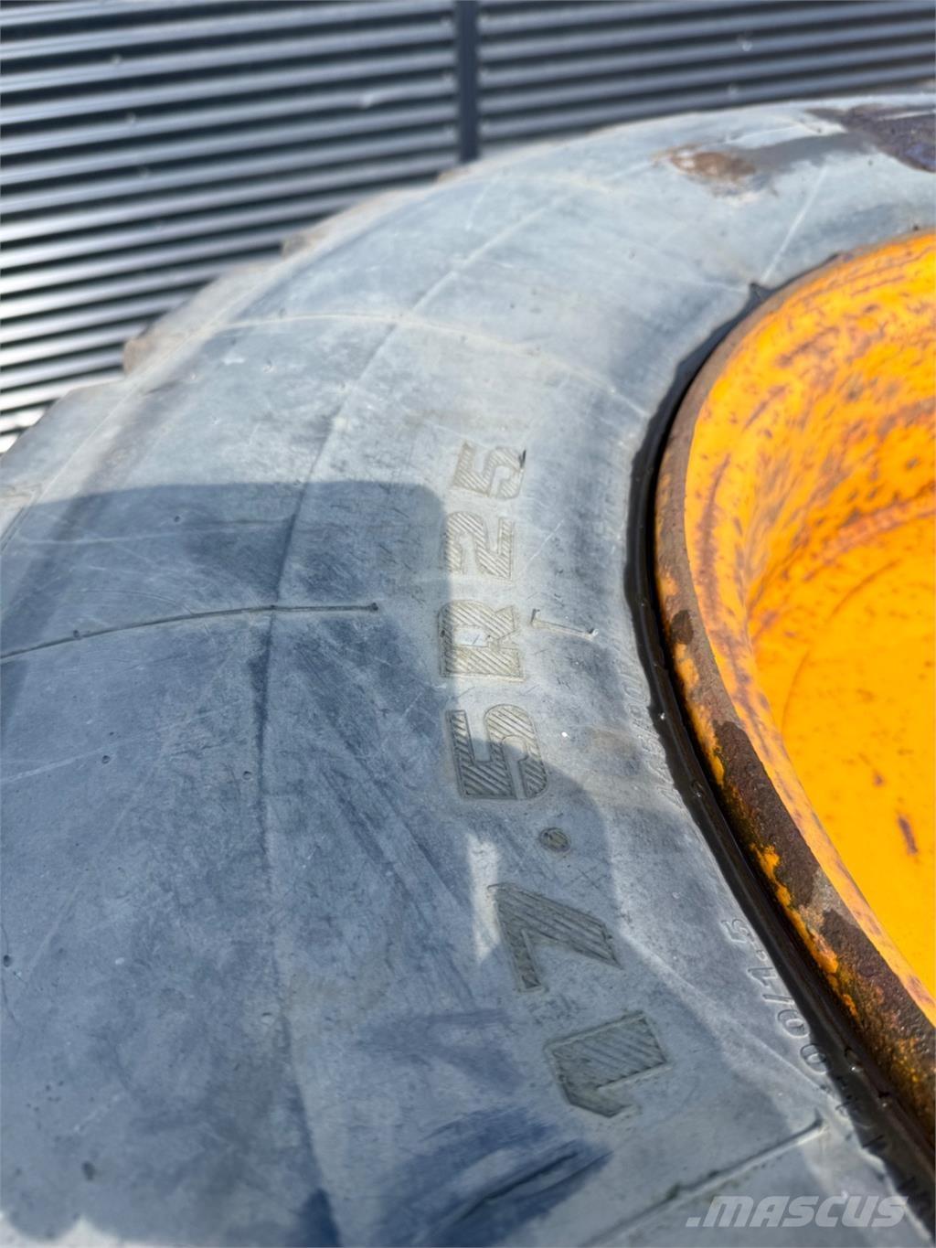  17.5-25 タイヤ、ホイル、リム