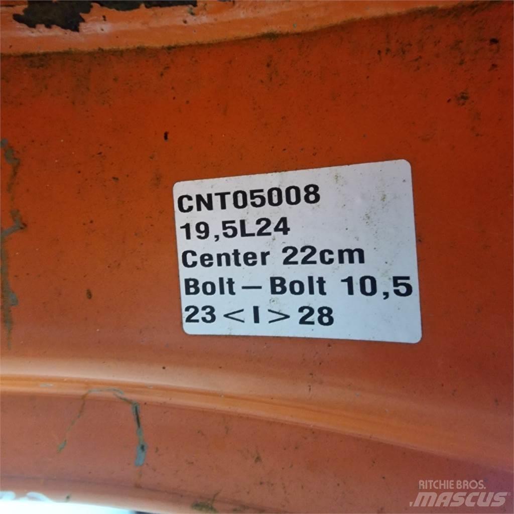  24 19.5L24 タイヤ、ホイル、リム