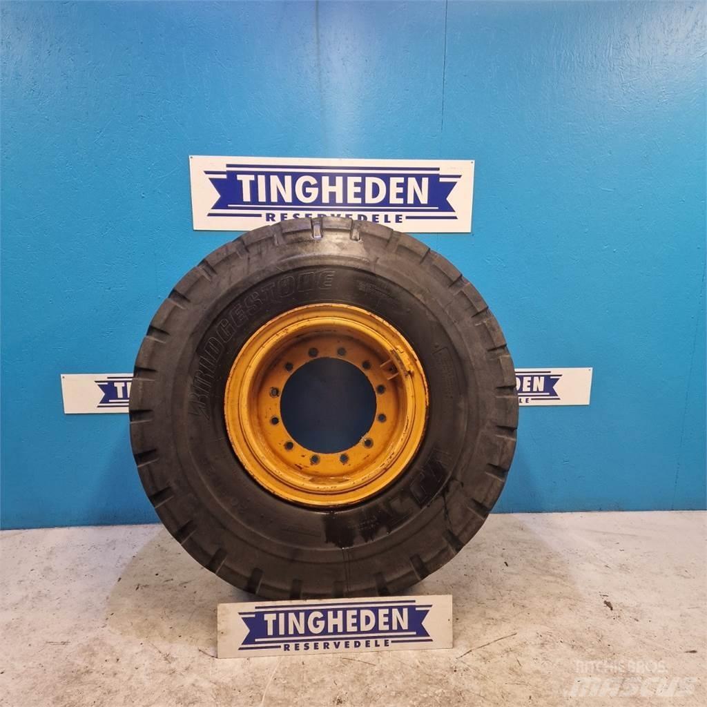  25 20.5R25 タイヤ、ホイル、リム