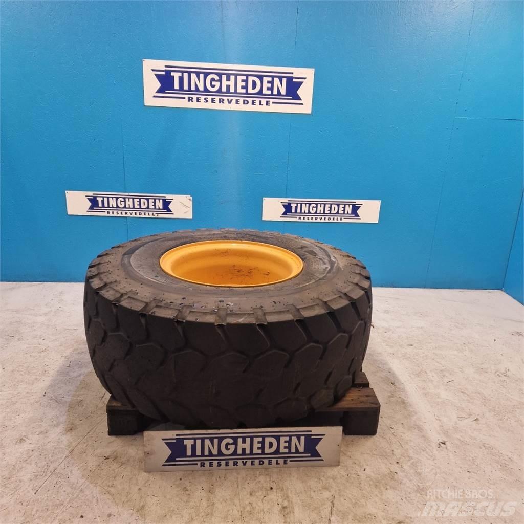  25 20.5R25 タイヤ、ホイル、リム