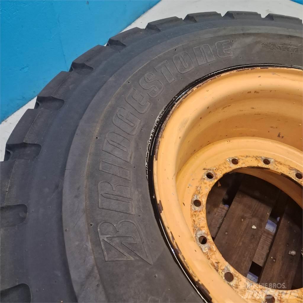  25 20.5R25 タイヤ、ホイル、リム