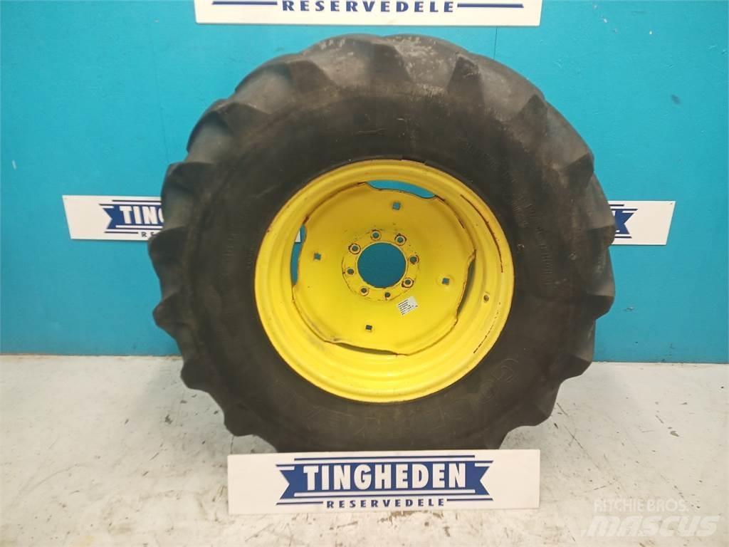  26 16.9R26 タイヤ、ホイル、リム
