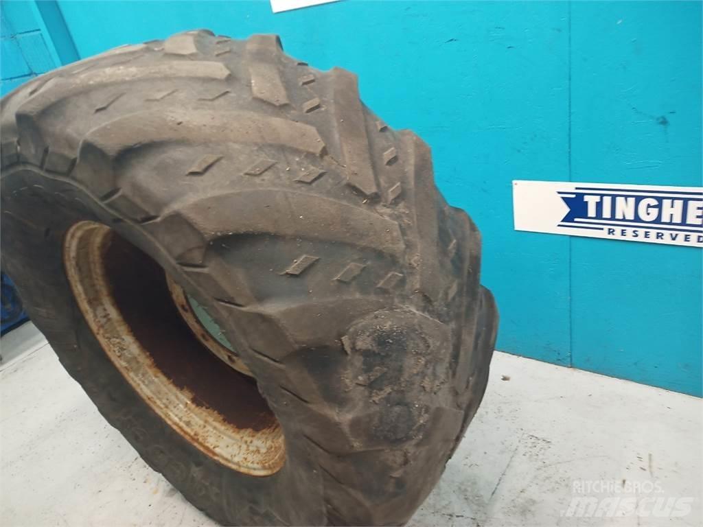  28 540/65R28 タイヤ、ホイル、リム