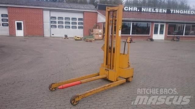Baka el truck ハンド　パレットトラック