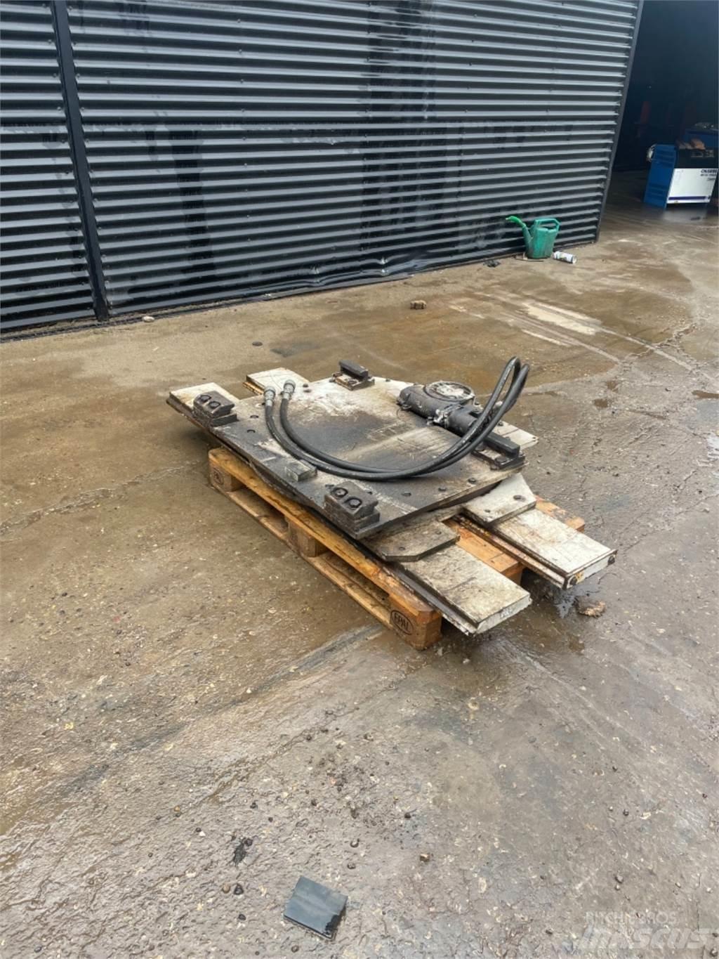 Cascade 5600kg 旋回機