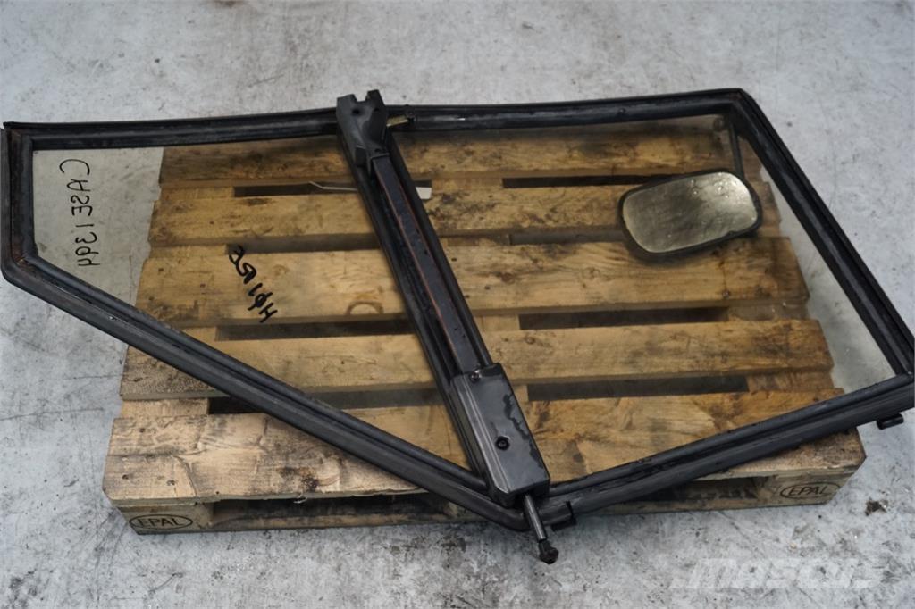 CASE 1394 キャビン及び内装