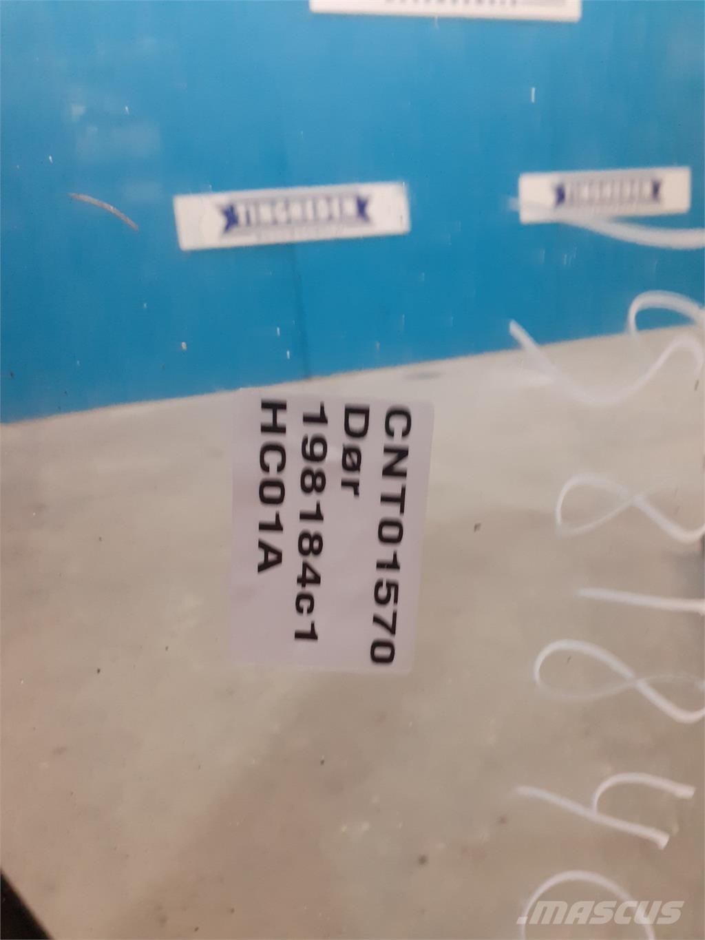 CASE 1620 キャビン及び内装