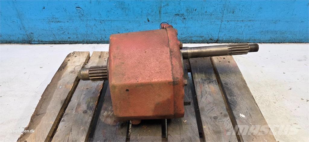 CASE 1620 トランスミッション