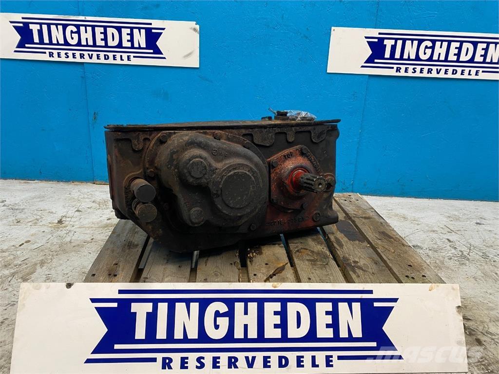 CASE 1640 トランスミッション