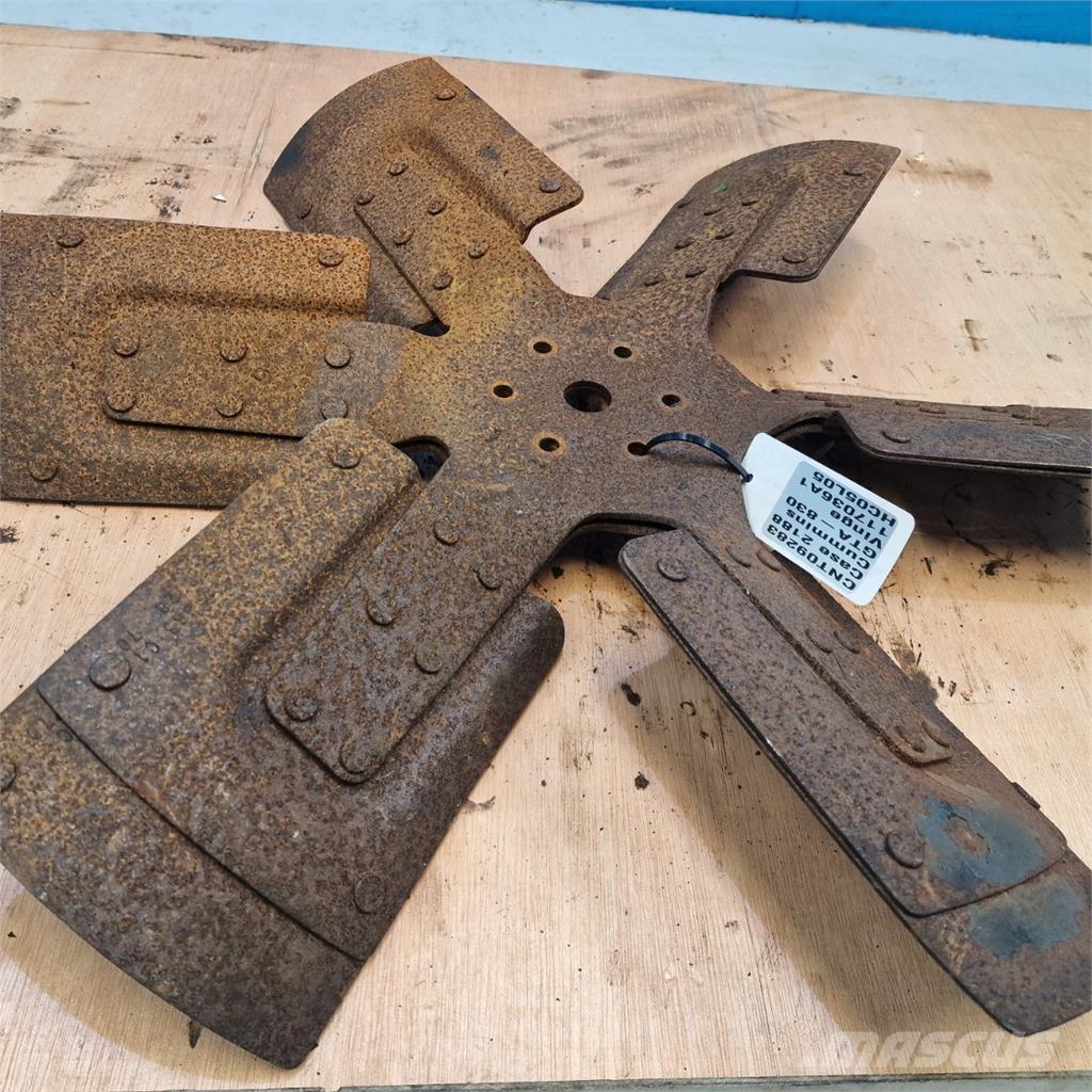 CASE 2188 ラジエター