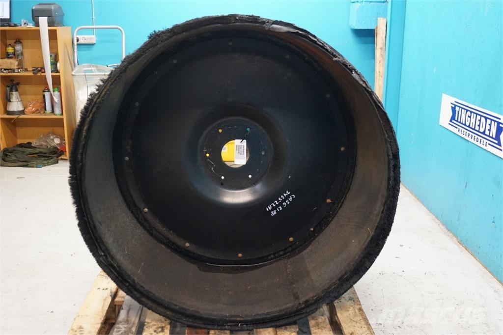 CASE 2388 ラジエター