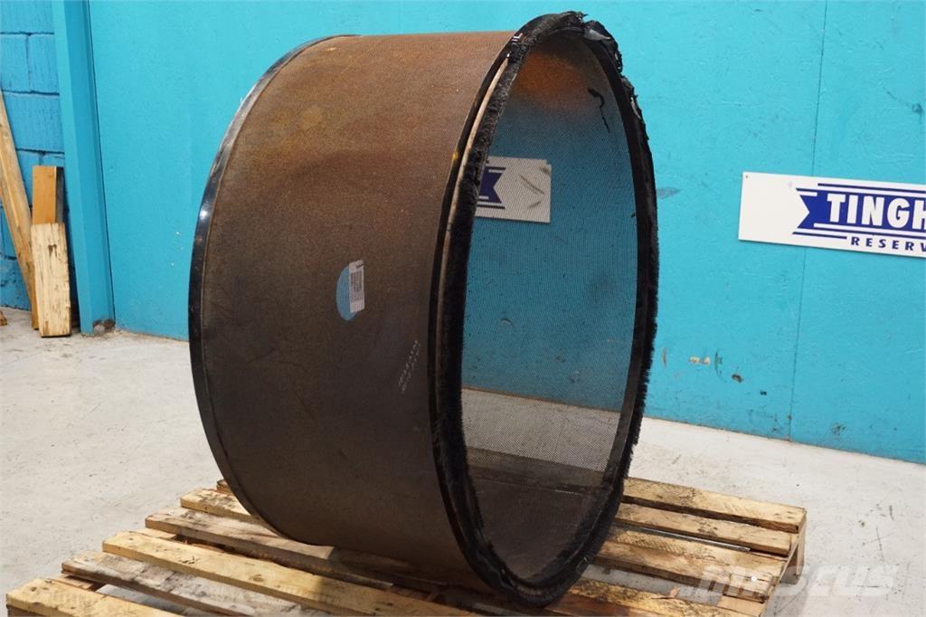 CASE 2388 ラジエター