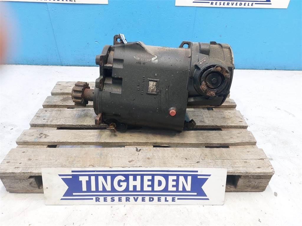 CASE 7010 トランスミッション