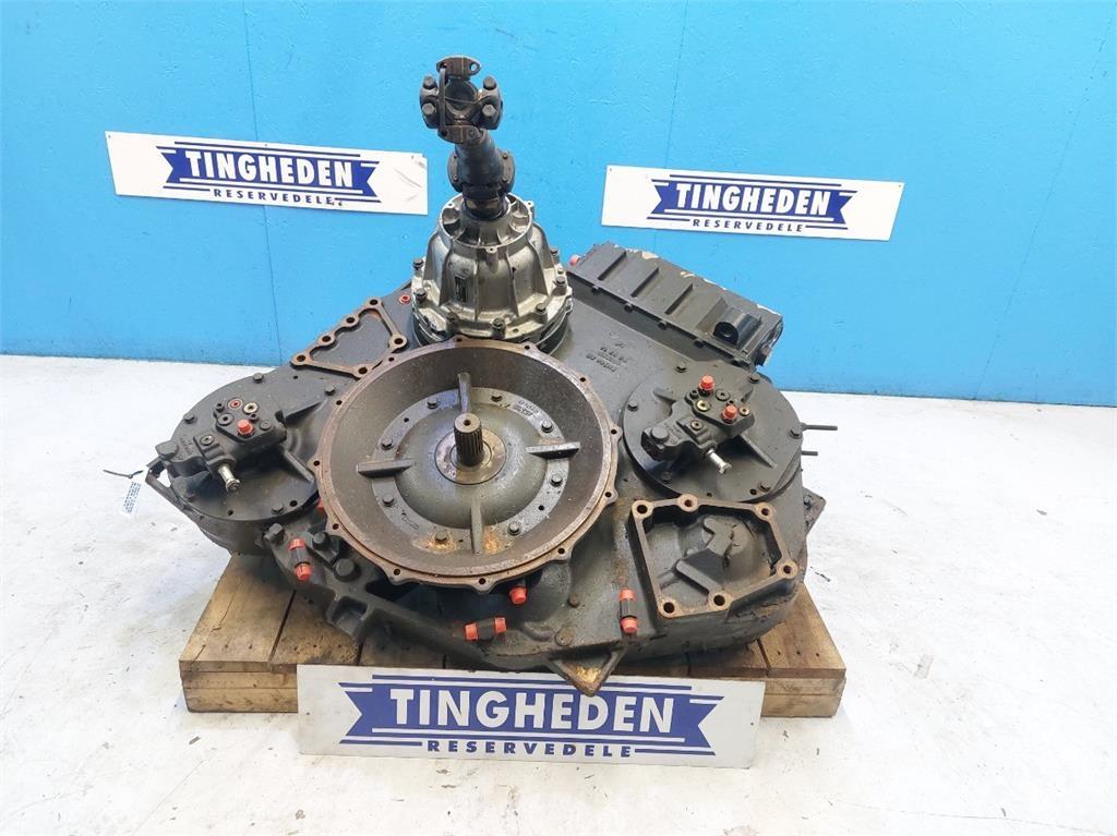 CASE 7010 トランスミッション