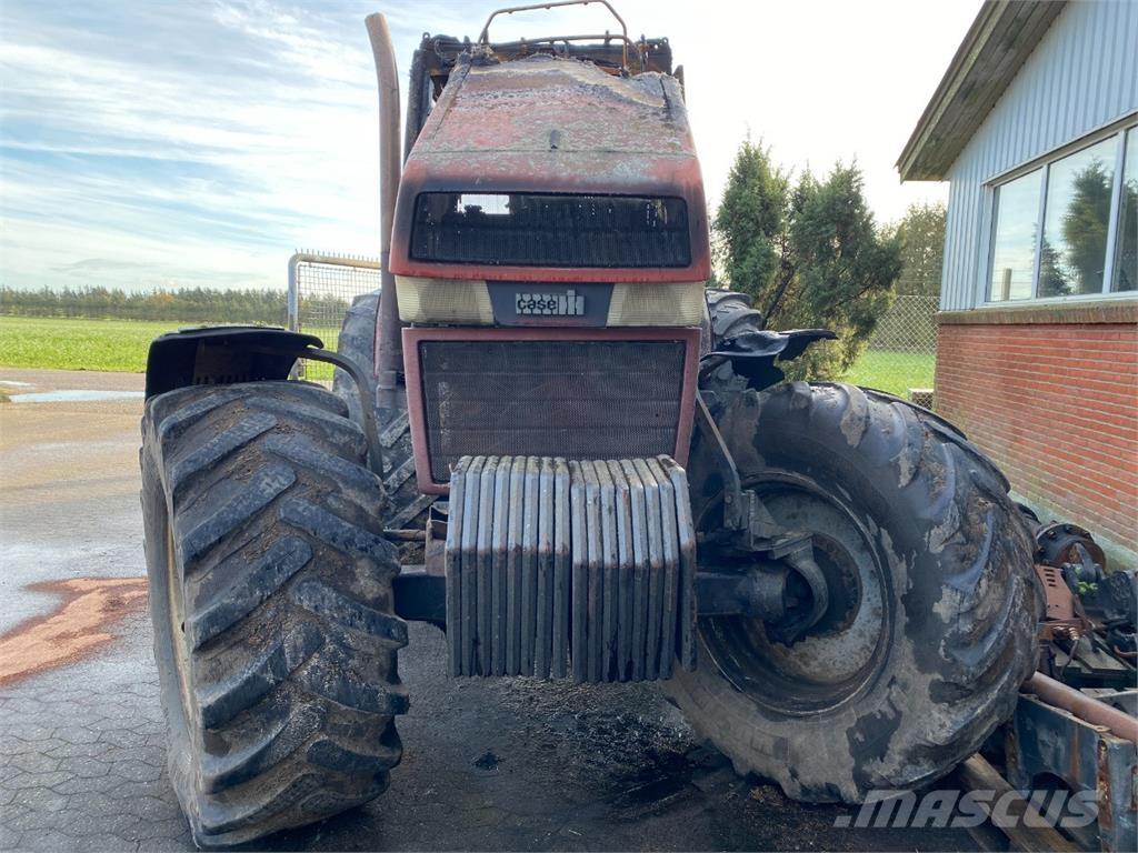 CASE 7130 トラクター