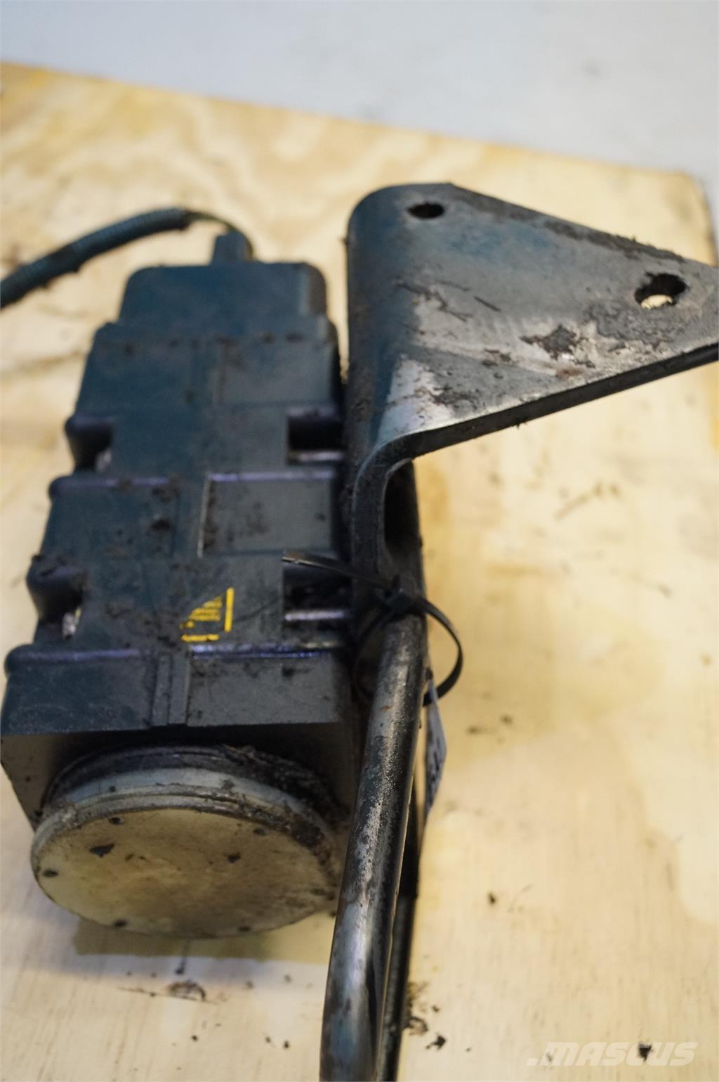 CASE 7130 電子機器