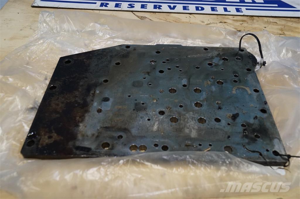 CASE 7130 トランスミッション