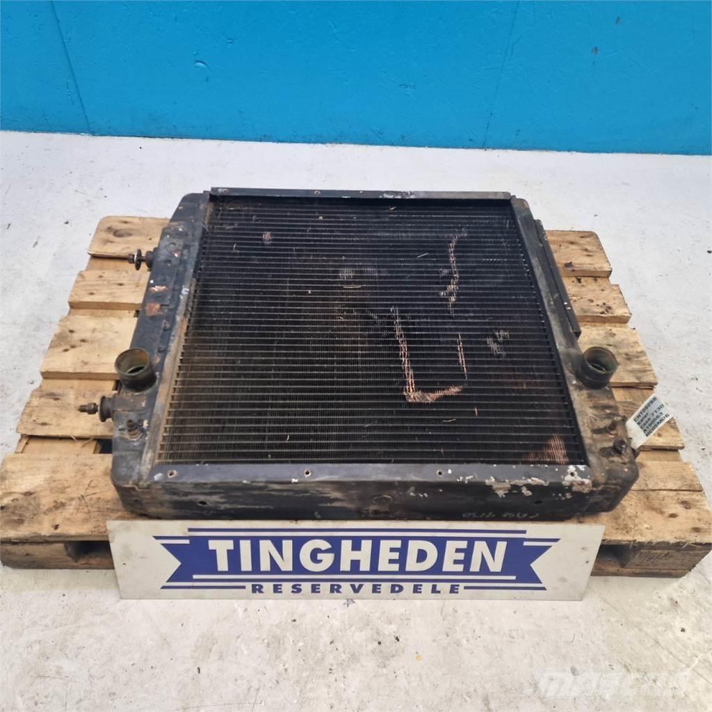 CASE 7130 ラジエター