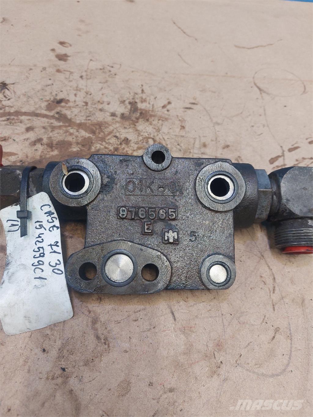 CASE 7130 油圧機