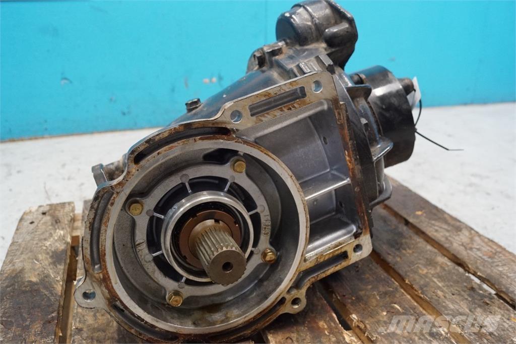 CASE 8010 トランスミッション