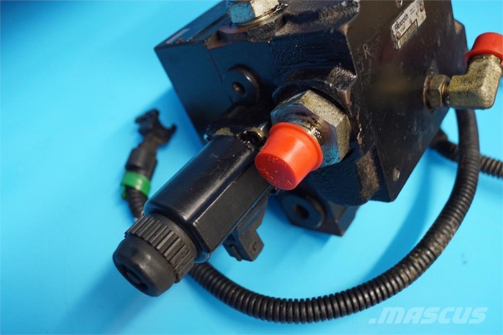 CASE 8010 油圧機