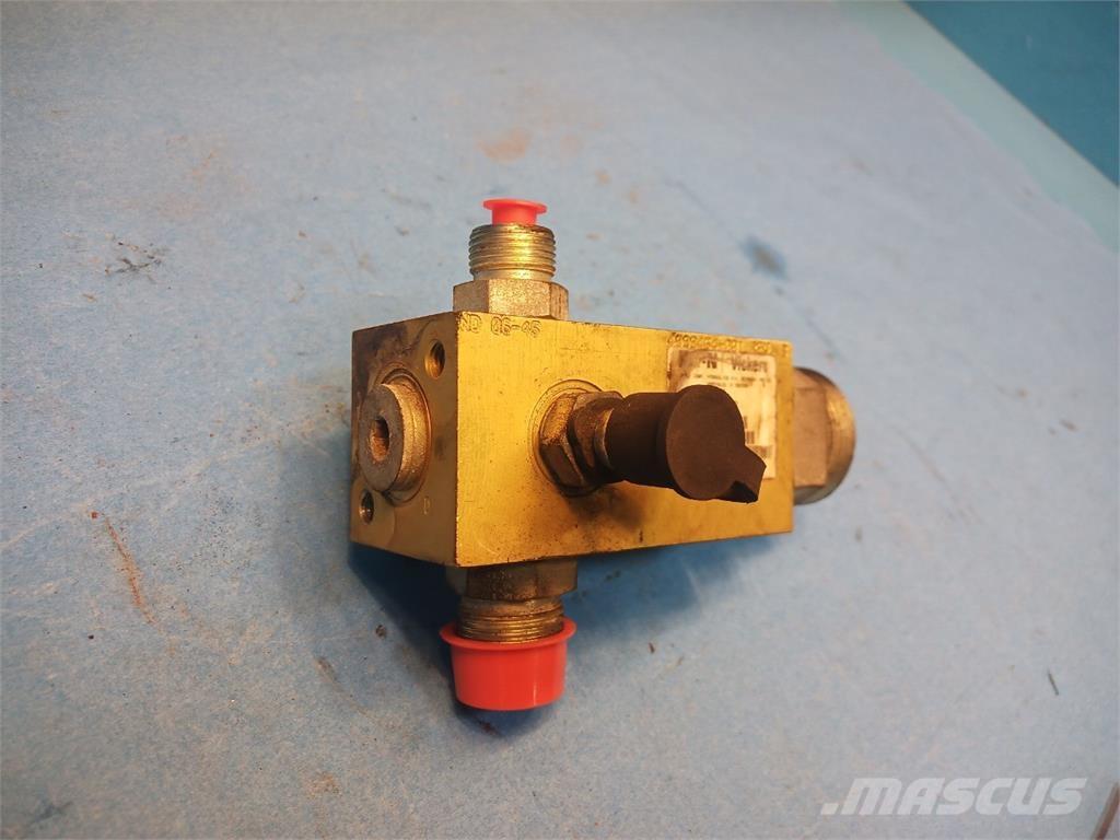 CASE 8010 油圧機