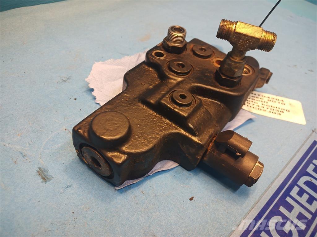CASE 8010 油圧機