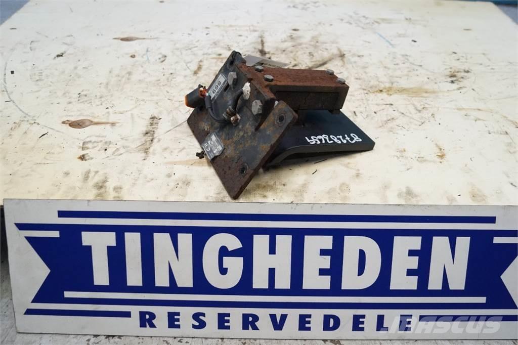 CASE 8010 電子機器