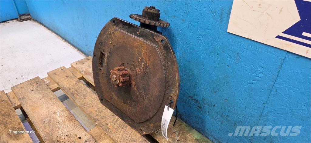 CASE 8010 トランスミッション