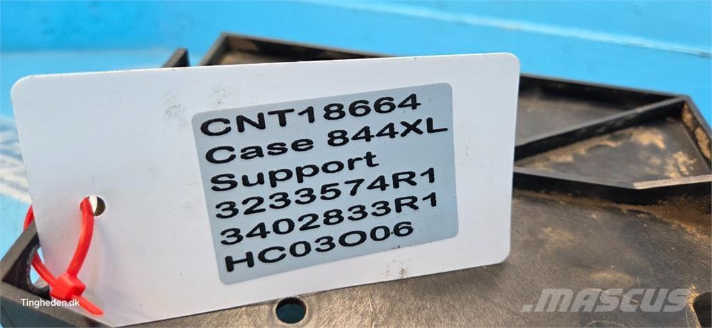 CASE 844XL キャビン及び内装