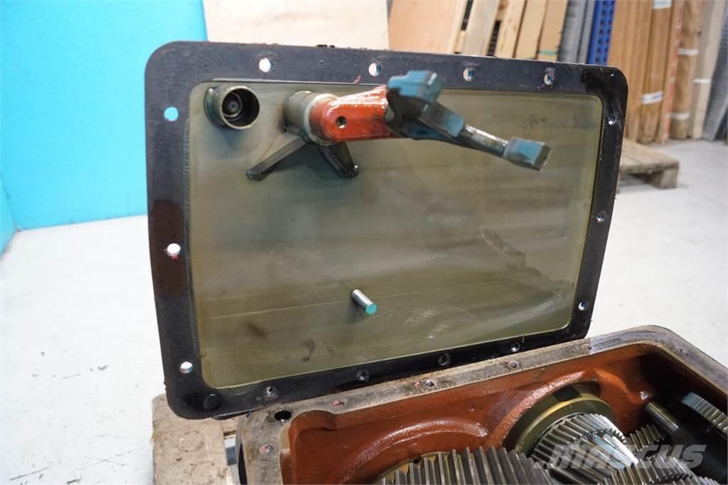 CASE 9010 トランスミッション