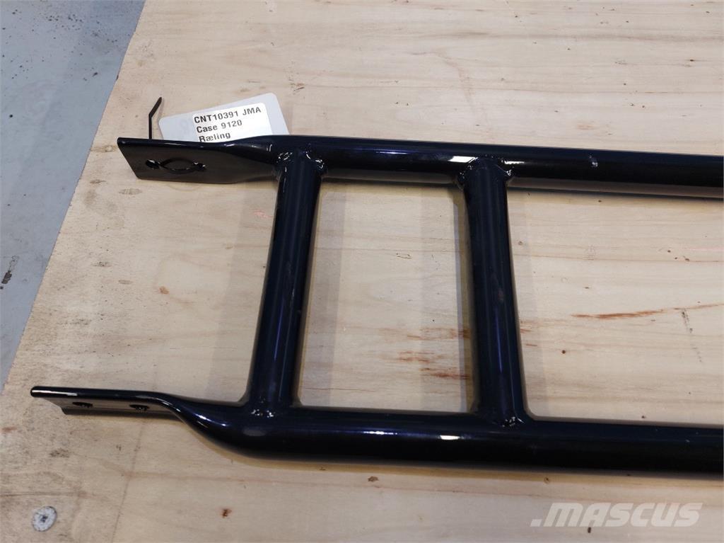 CASE 9120 キャビン及び内装