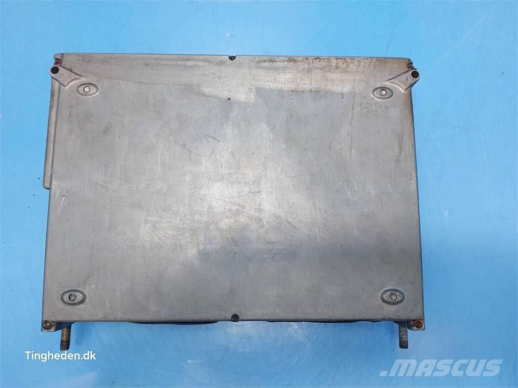 CASE 9120 電子機器