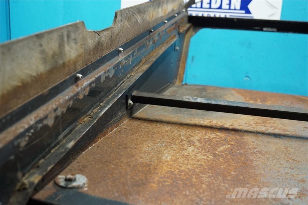 CASE 9230 砂と塩撒き専用車