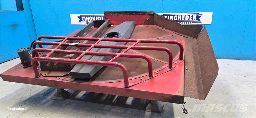 CASE 9240 ラジエター