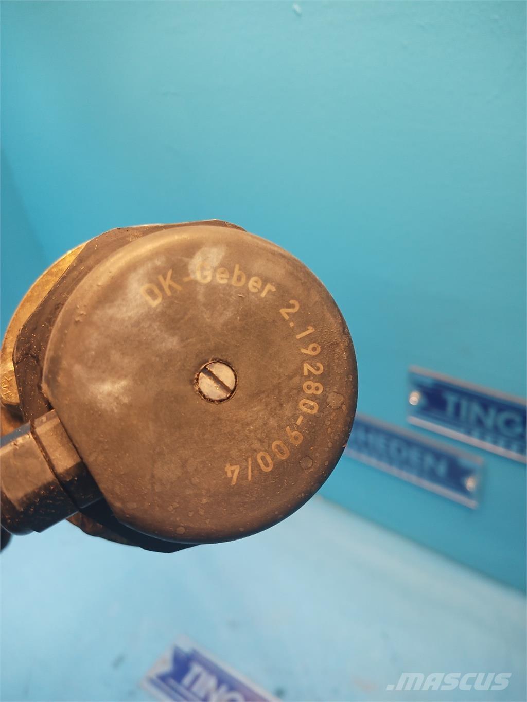 CASE CF80 電子機器