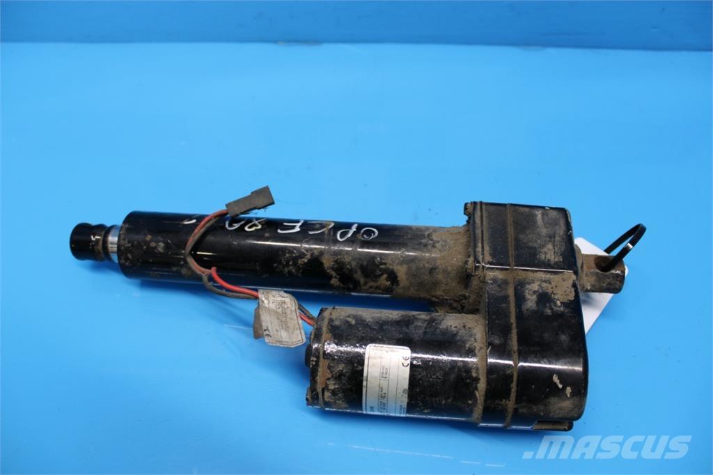 CASE CF80 電子機器