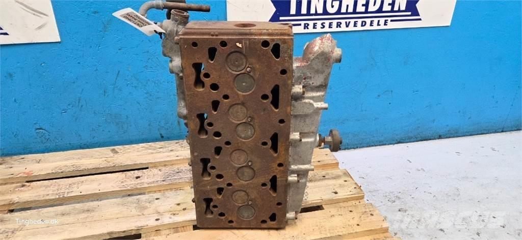 CASE D268 エンジン